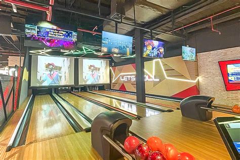 Social Bowling .
